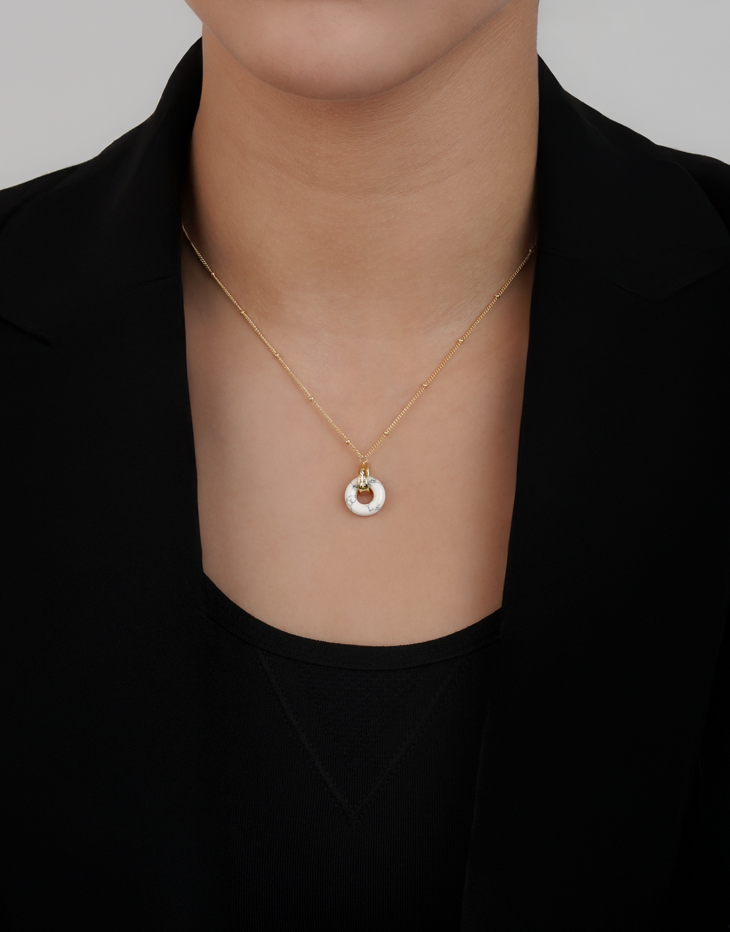 #Couleur_Howlite