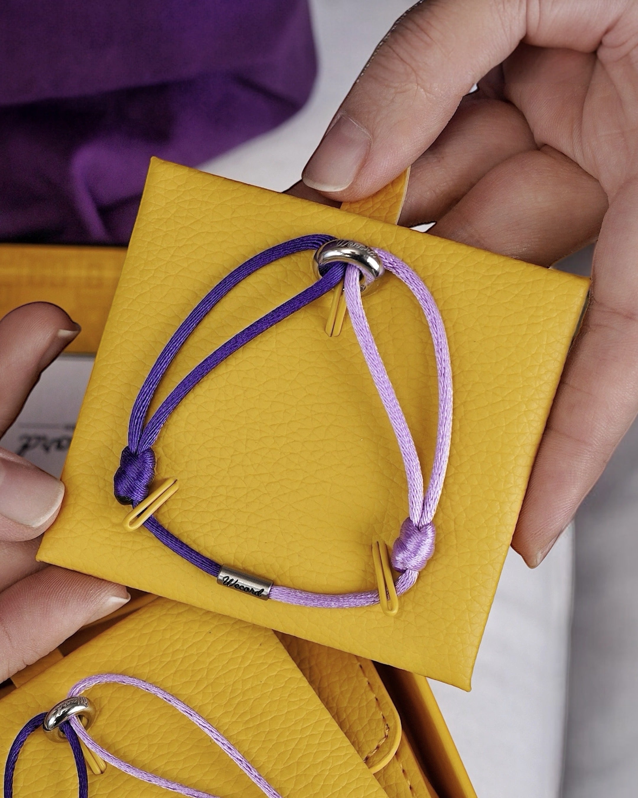 Bracelet Cordon pour la journée de la femme