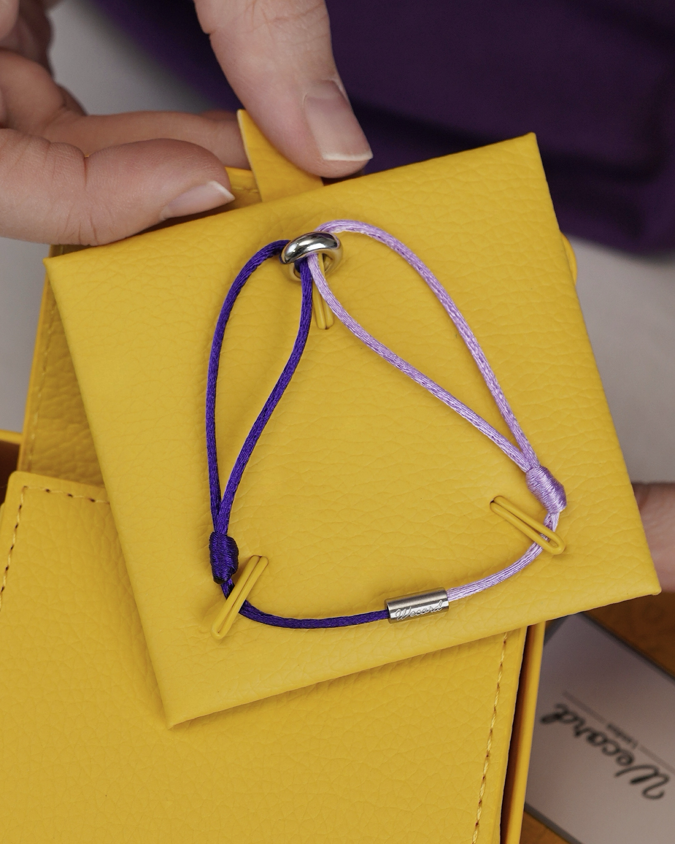 Bracelet Cordon pour la journée de la femme