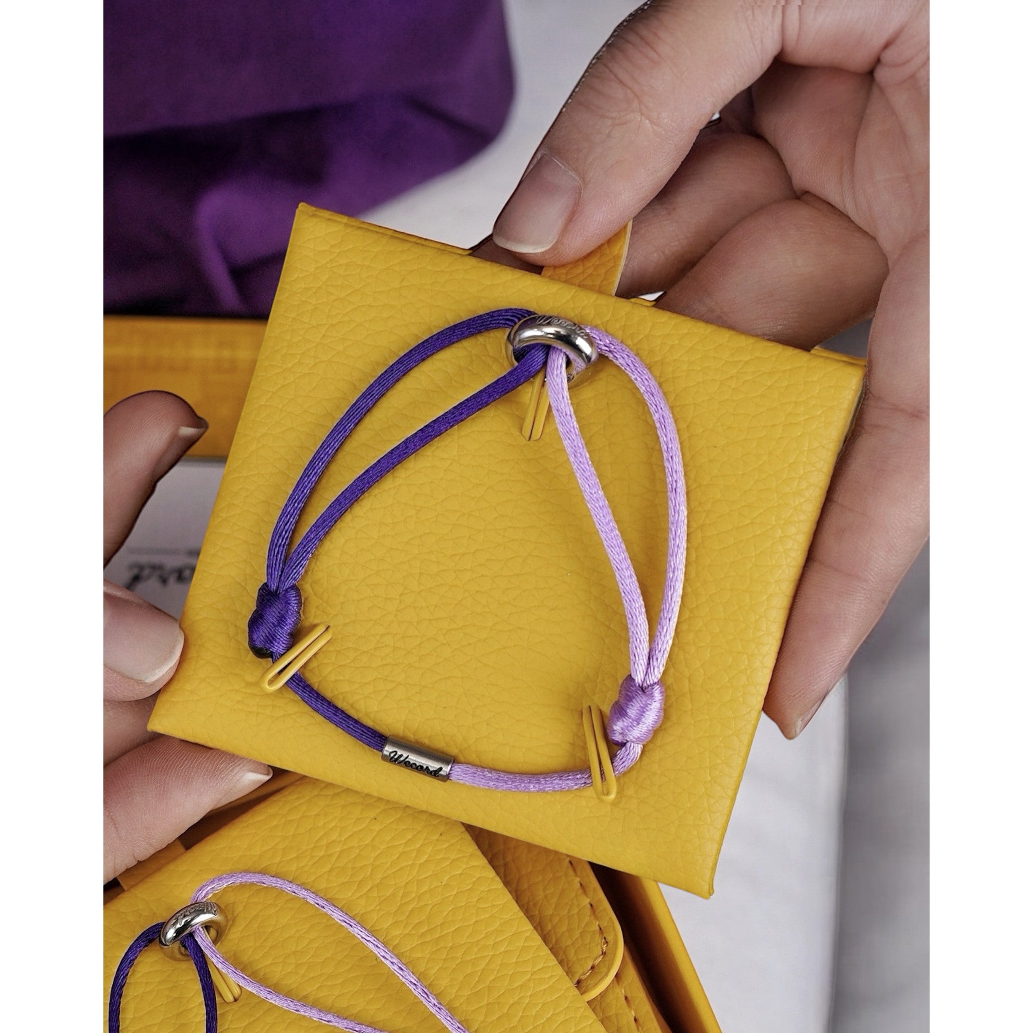 Bracelet Cordon pour la journée de la femme